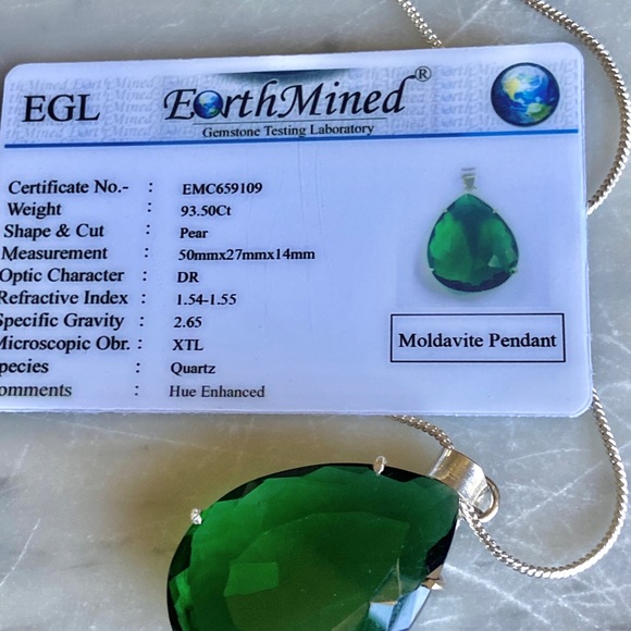 💥NEW‼️ 93.50 Ct. Green Moldavite Pendant 💥 - Picture 4 of 9